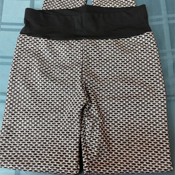 TIK TOK HONEYCOMB SCRUNCH BUTT LIFTING SEAMLESS LEGGINGS NWOT - Picture 5 of 8